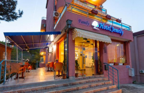  Family Hotel Jemelly  Обзор